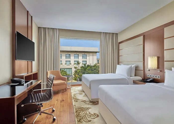 Courtyard By Marriott Kochi Airport